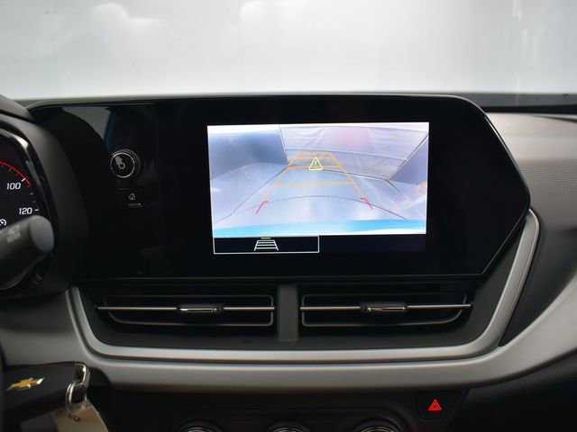 Used 2025 Chevrolet Trax RS w/ Driver Confidence Package FWD image 14