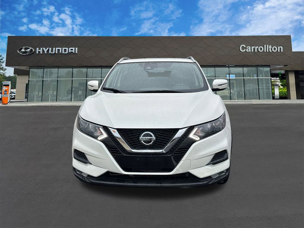 Used 2021 Nissan Rogue Sport SV image 2