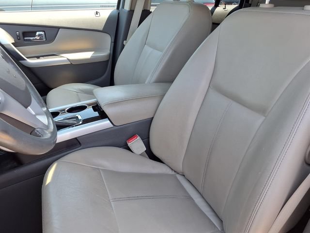 Used 2013 Ford Edge Limited w/ Driver Entry Pkg FWD image 3