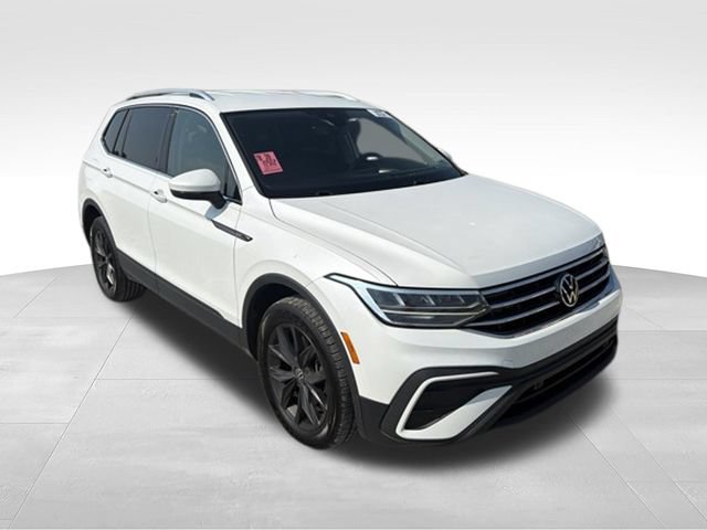 Used 2023 Volkswagen Tiguan SE AWD/4WD image 31