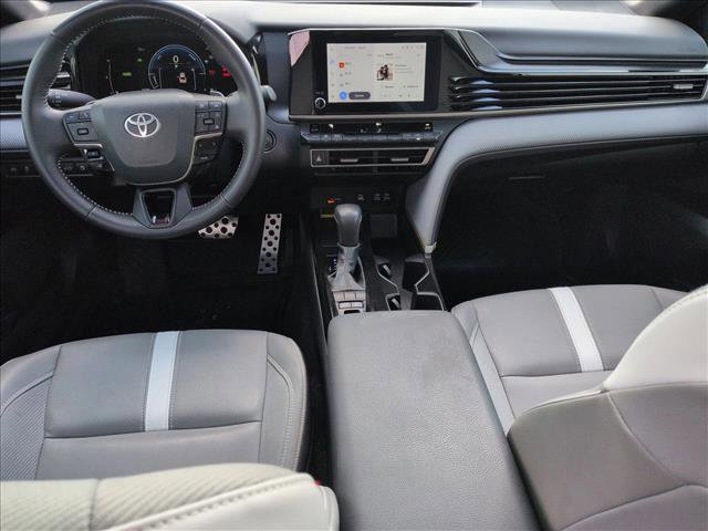 Used 2025 Toyota Camry SE image 18