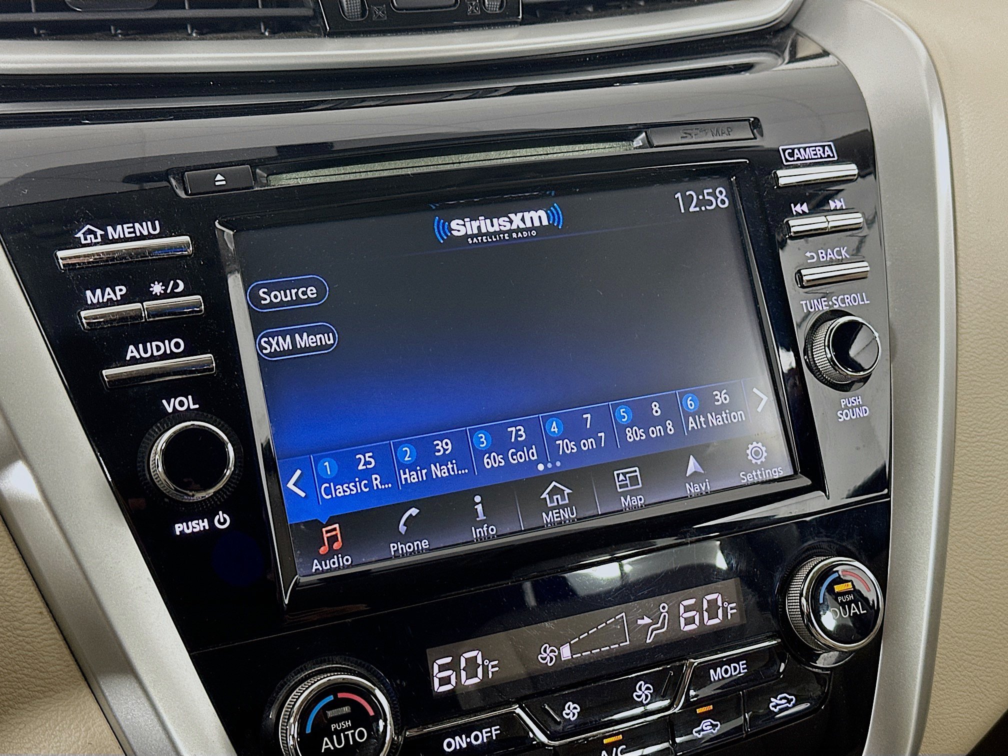 Used 2015 Nissan Murano Platinum w/ Platinum Technology Package AWD/4WD image 21