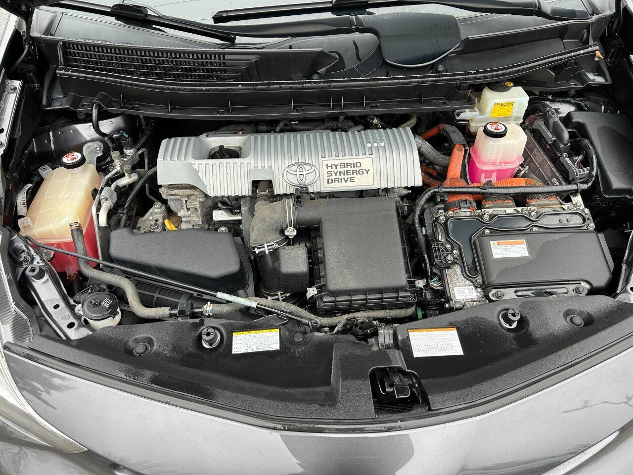 Used 2017 Toyota Prius V Two w/ Carpet Mat Package image 24