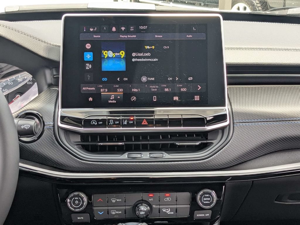 New 2026 Jeep Compass Latitude AWD/4WD image 18
