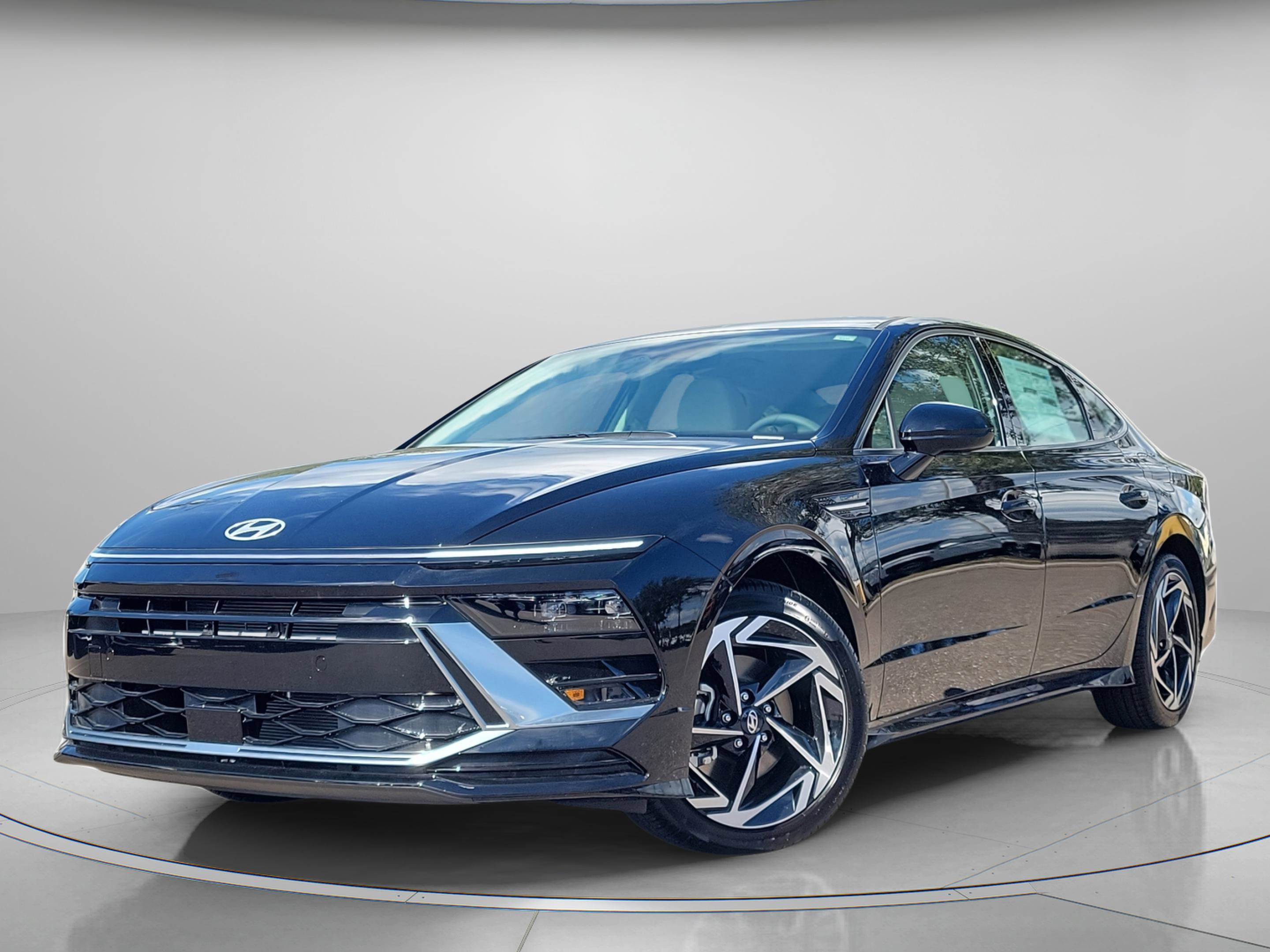 New 2026 Hyundai Sonata SEL FWD image 2