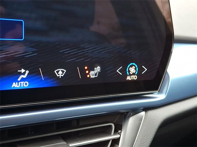 New 2026 Chevrolet Equinox EV LT image 15