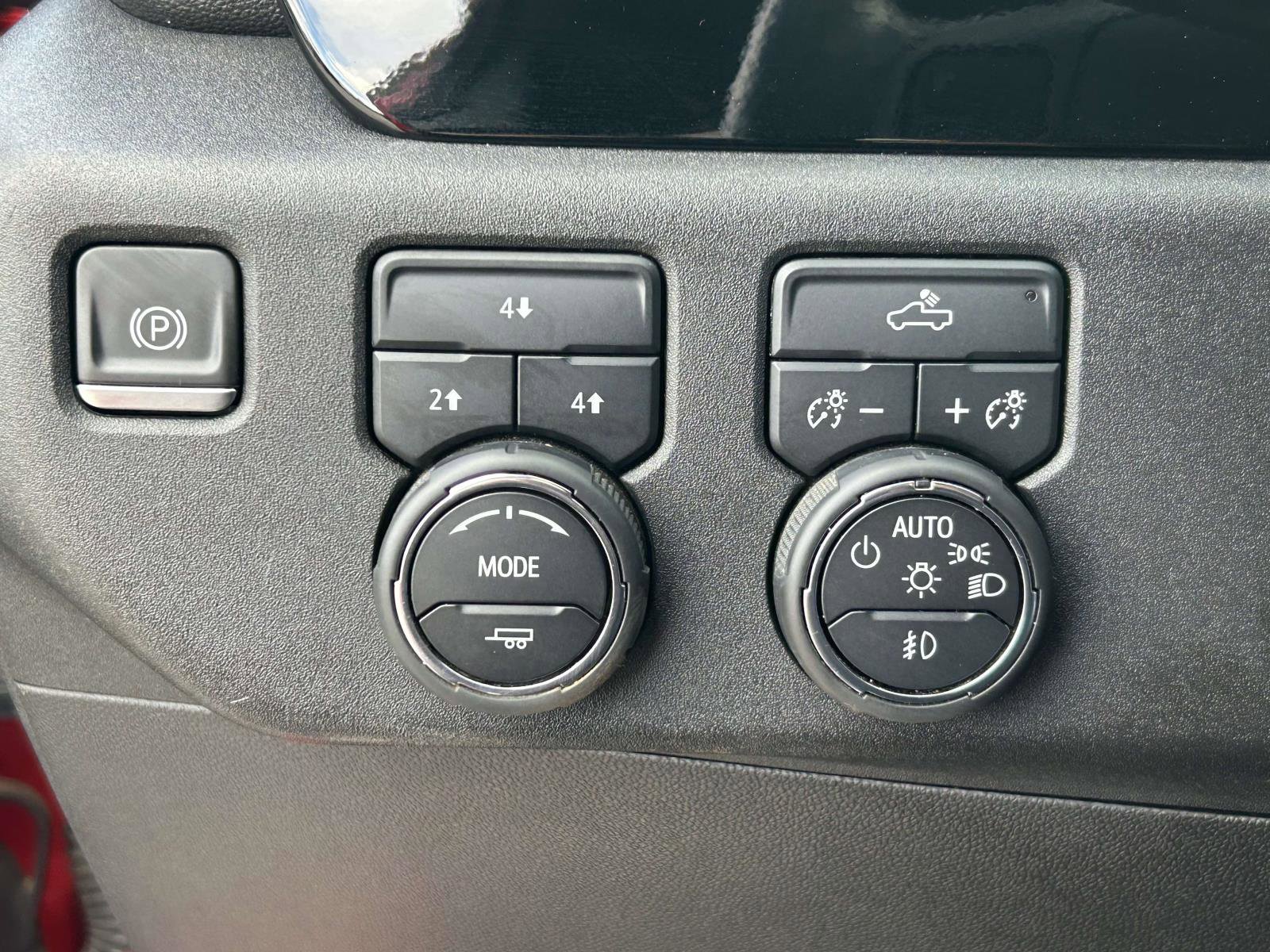 Used 2024 Chevrolet Silverado 3500 LT w/ Convenience Package image 20