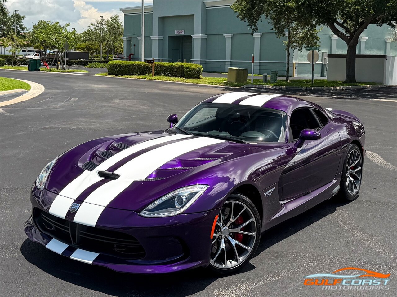 Used 2017 Dodge Viper GTC w/ GTS Interior Package RWD image 9