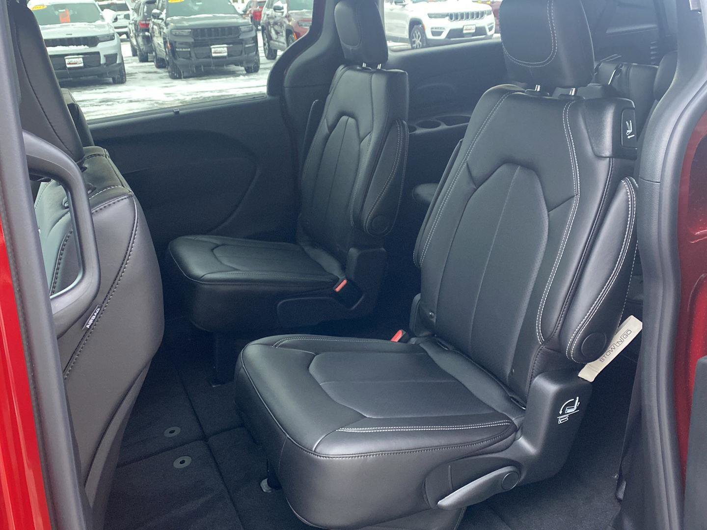 New 2026 Chrysler Pacifica Select image 17