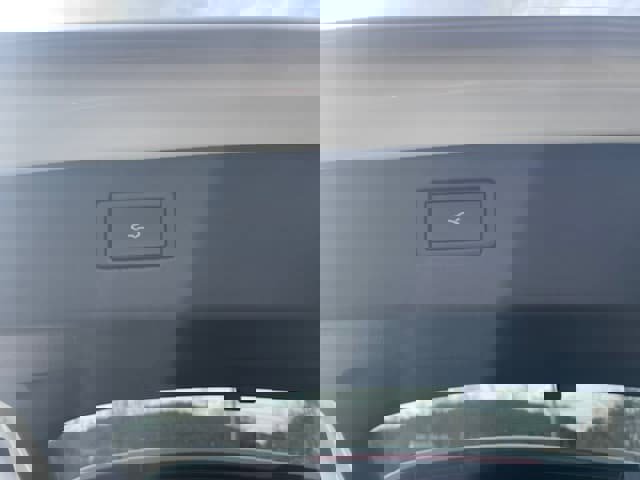 New 2026 Volkswagen Tiguan SEL R-Line image 8