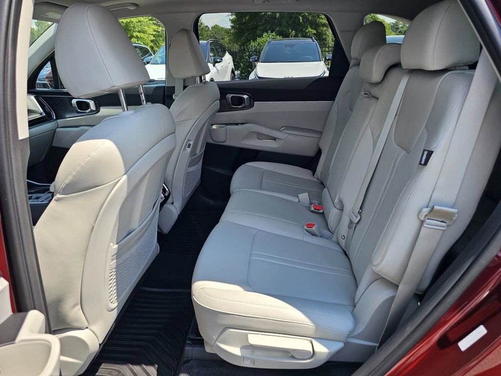 Used 2025 Kia Sorento S w/ Panoramic Sunroof Package image 33