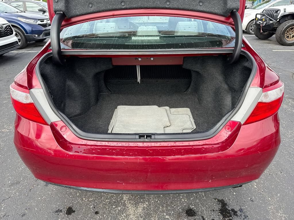 Used 2017 Toyota Camry XLE w/ Moonroof Package FWD image 24