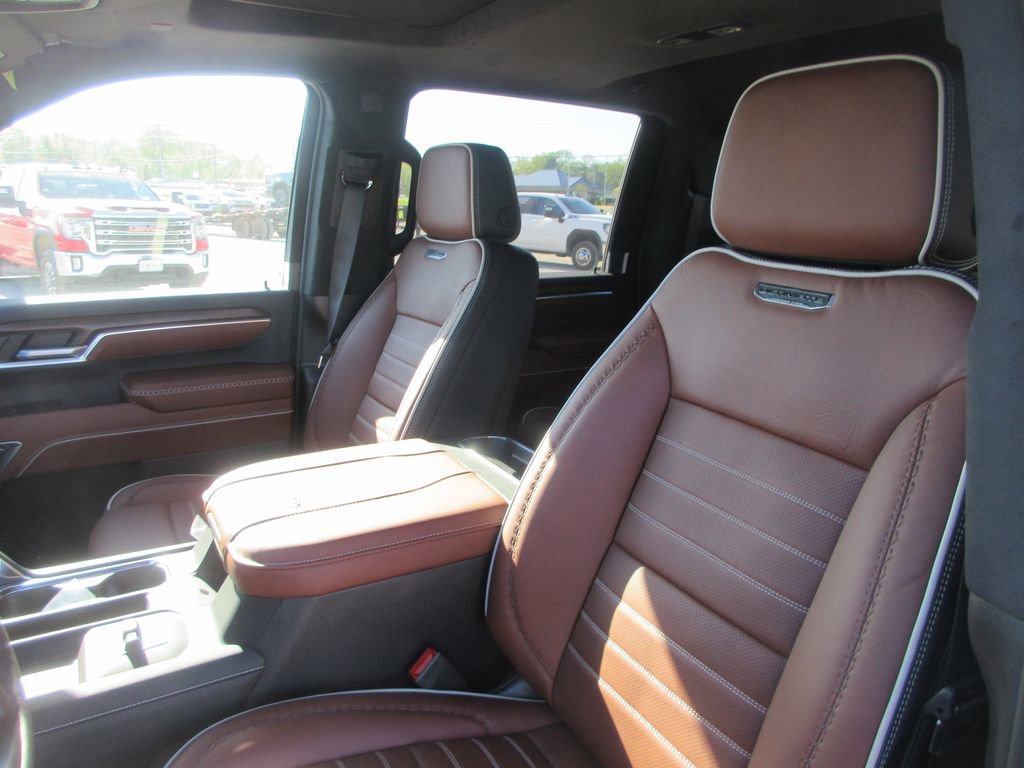 New 2026 GMC Sierra 2500 Denali Ultimate AWD/4WD image 13