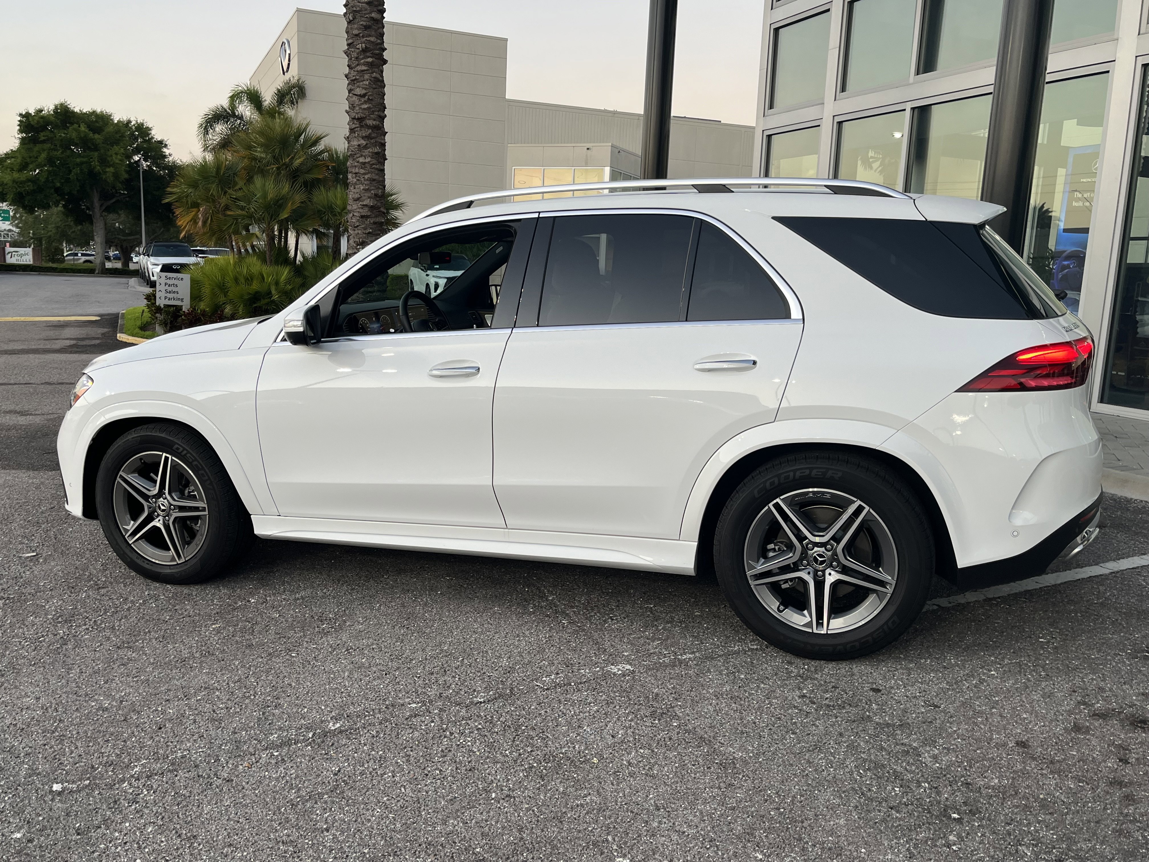 New 2026 Mercedes-Benz GLE 580 4MATIC image 4