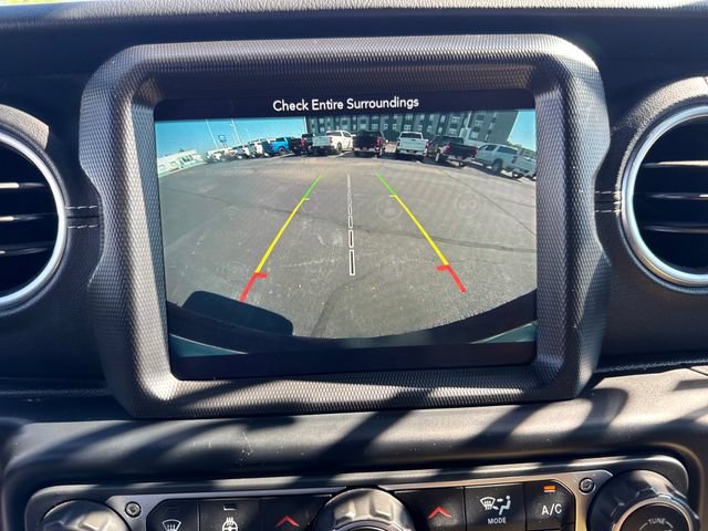 Used 2019 Jeep Wrangler Unlimited Sahara w/ Advanced Safety Group AWD/4WD image 27