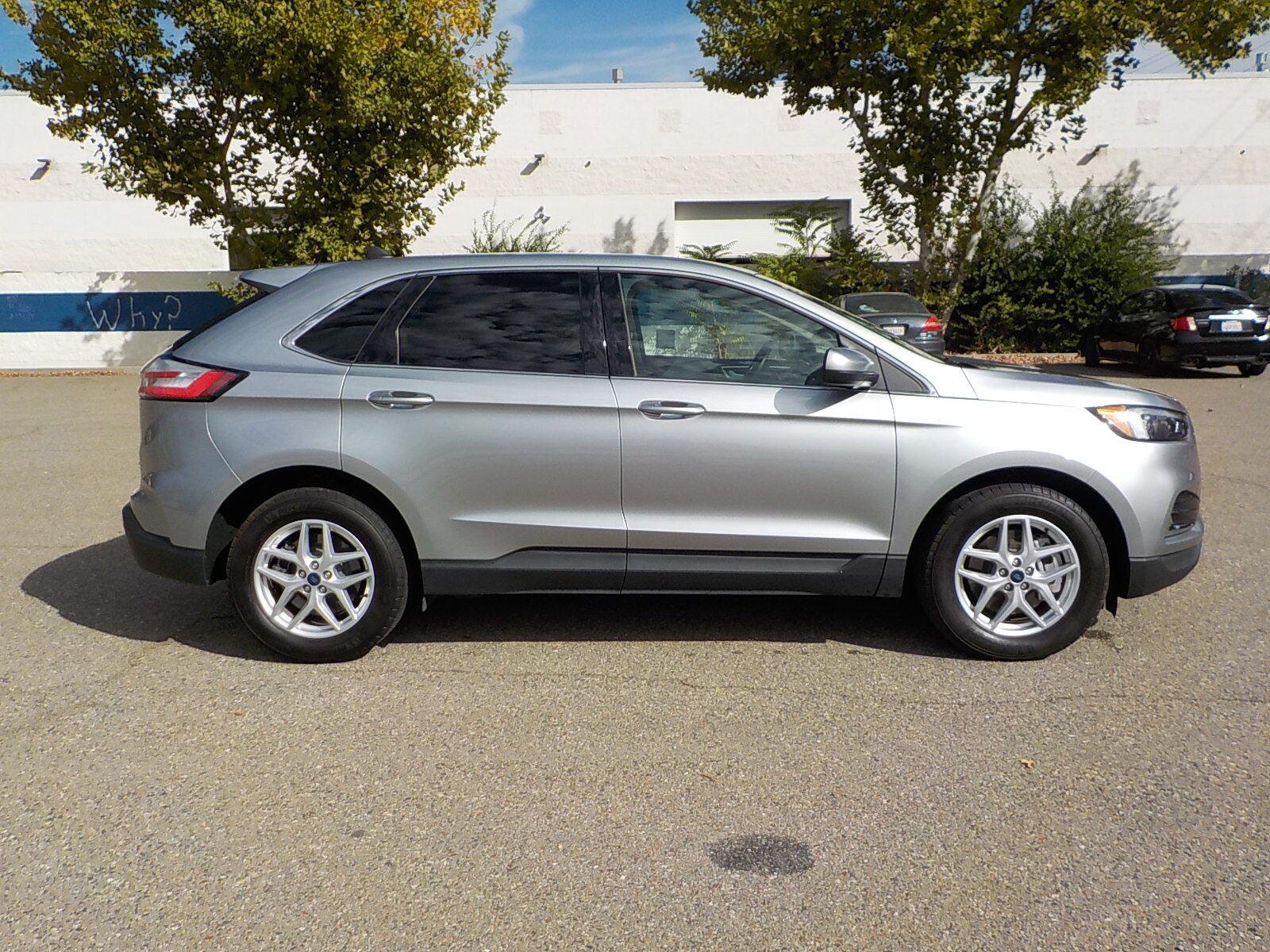 Used 2022 Ford Edge SEL AWD/4WD image 5
