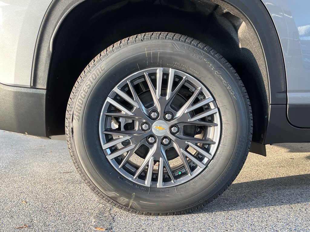 New 2026 Chevrolet Traverse LT w/ LPO, Floor Liner Package FWD image 34