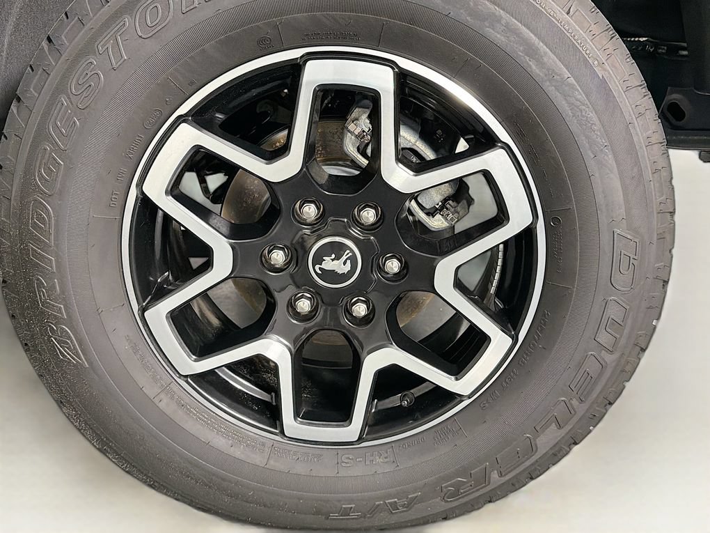 Used 2025 Ford Bronco Outer Banks AWD/4WD image 32
