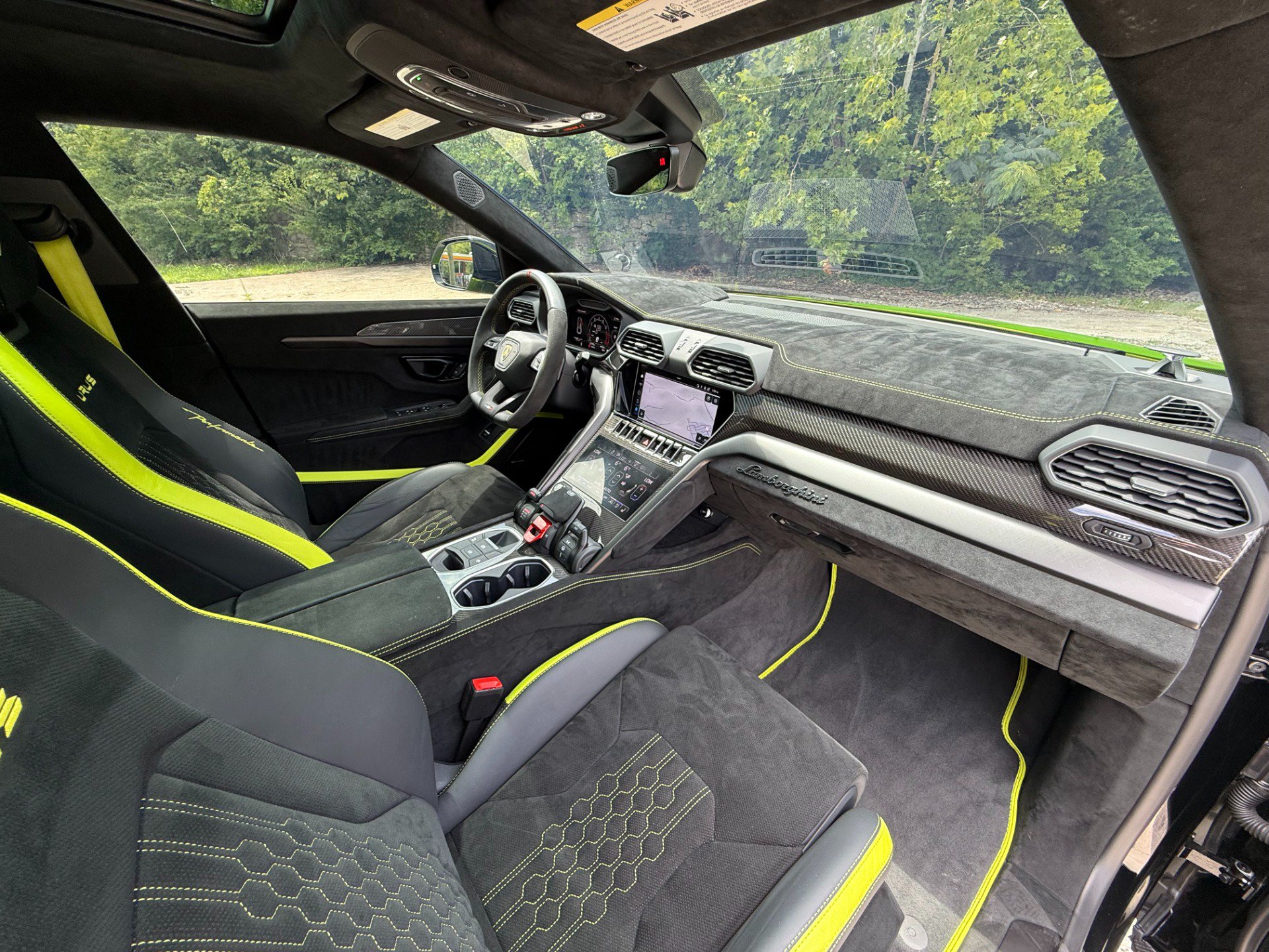 Used 2023 Lamborghini Urus Performante AWD/4WD image 27