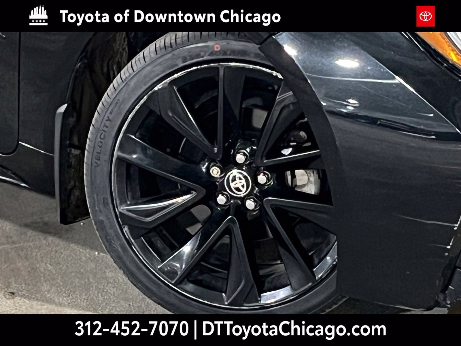 Used 2021 Toyota Corolla SE FWD image 2