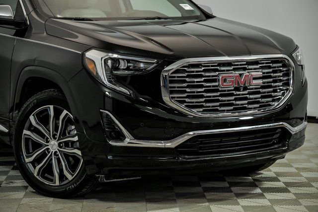 Used 2019 GMC Terrain Denali w/ Advanced Safety Package image 2