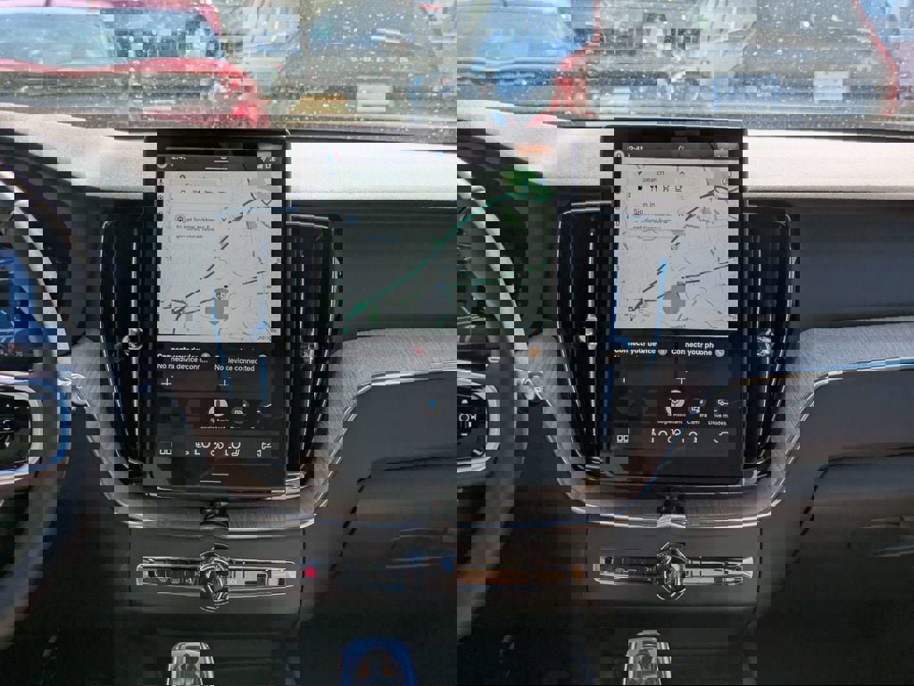 New 2026 Volvo XC60 B5 Plus w/ Protection Package Premier image 19