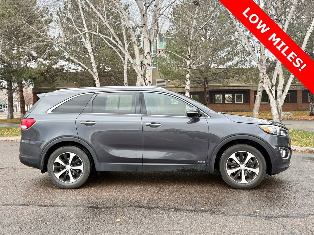 Used 2016 Kia Sorento EX w/ EX Premium Package image 4