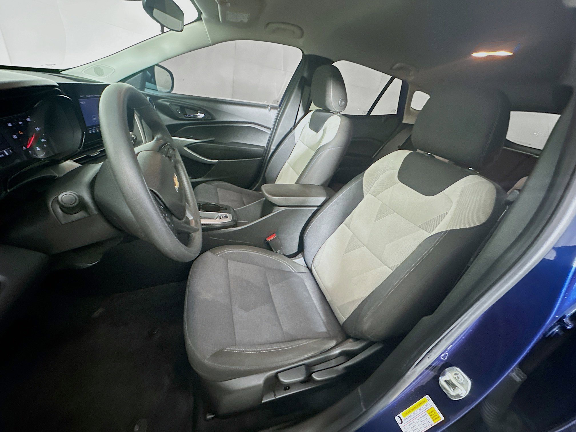 Used 2024 Chevrolet Trax LS w/ Driver Confidence Package image 13