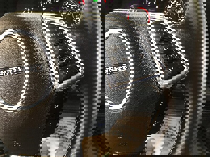 Used 2020 Chevrolet Camaro LT image 11