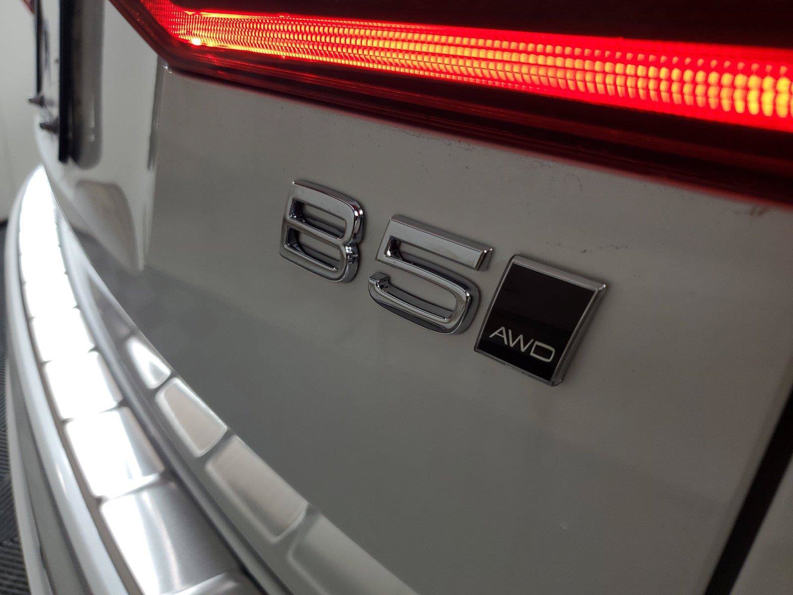 New 2027 Volvo XC60 B5 Plus AWD/4WD image 7