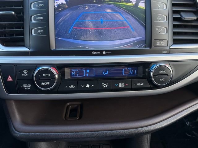 Used 2015 Toyota Highlander XLE image 21