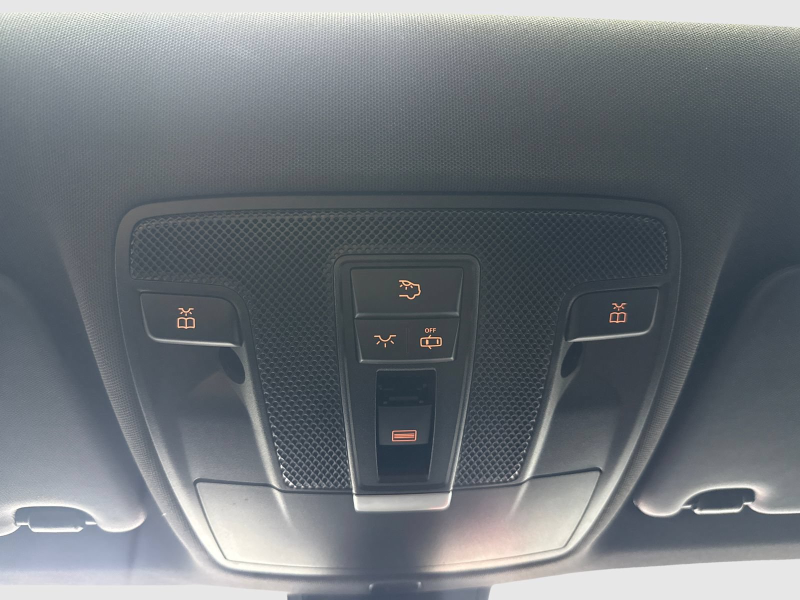 Used 2019 Mercedes-Benz CLA 250 image 33