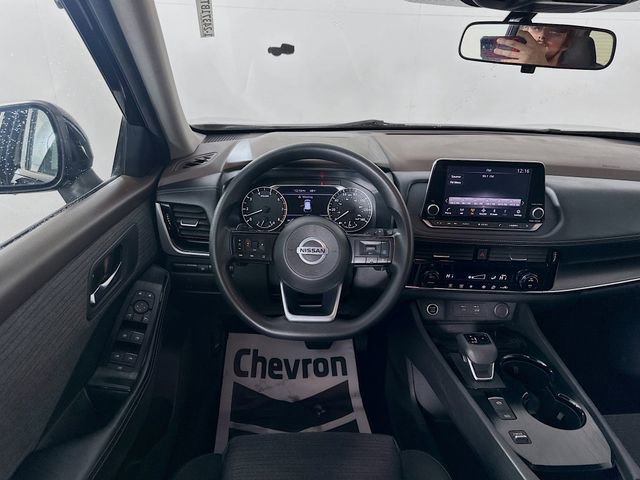 Used 2021 Nissan Rogue SV image 21