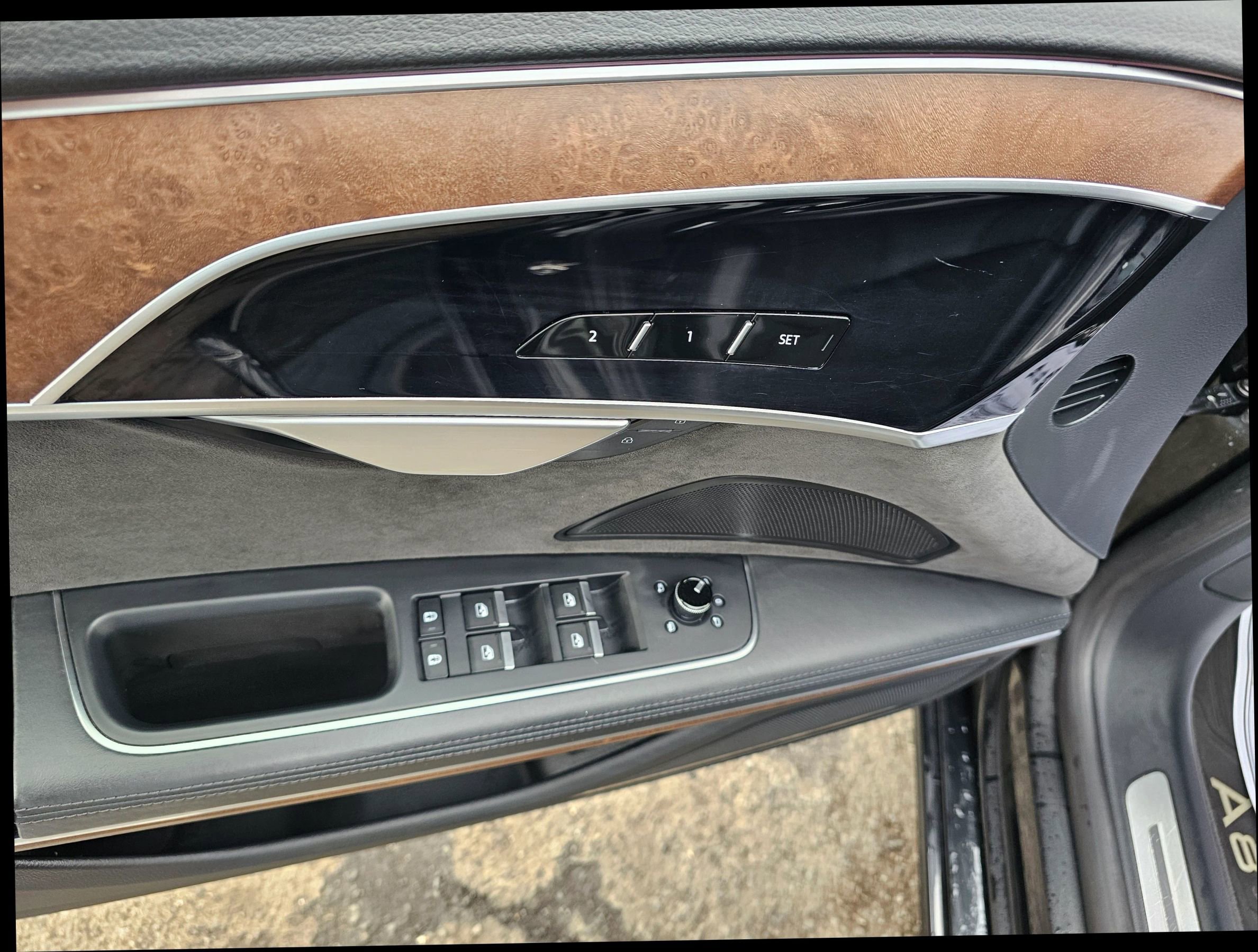 Used 2021 Audi A8 L 3.0T image 6