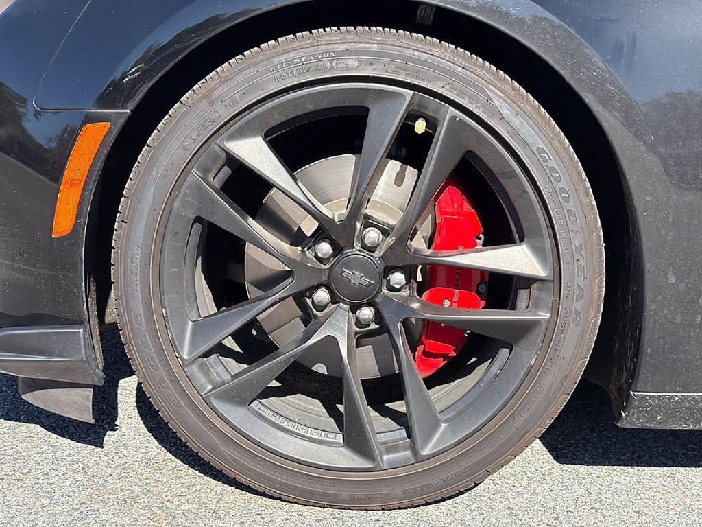 Used 2023 Chevrolet Camaro LT RWD image 22