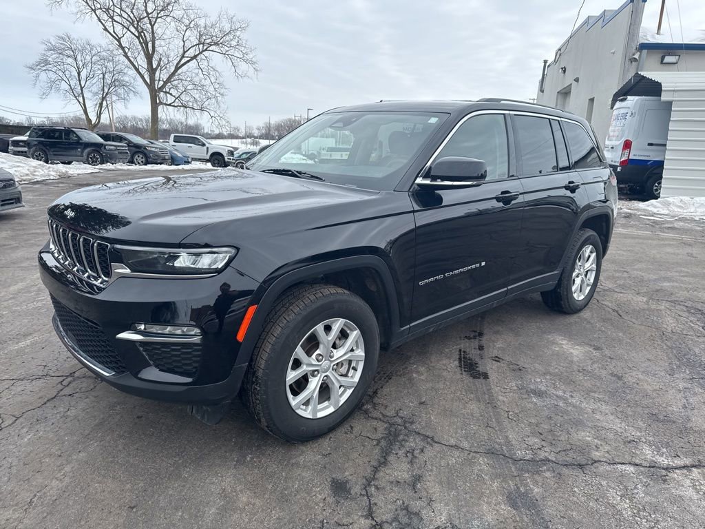 Used 2023 Jeep Grand Cherokee Limited image 13