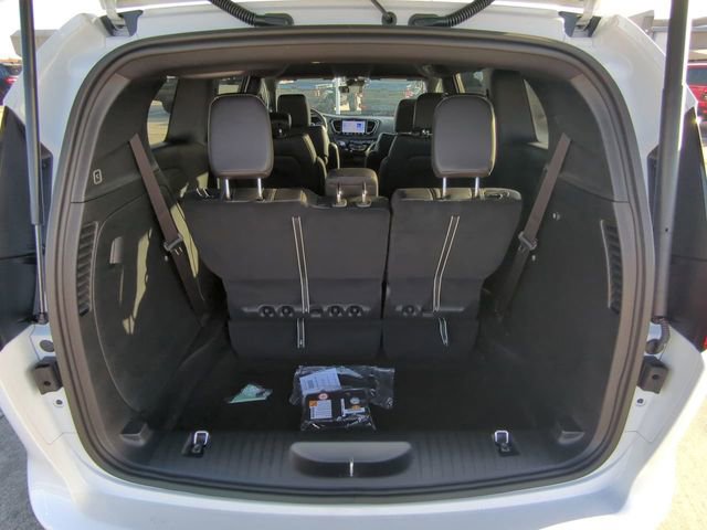 New 2026 Chrysler Voyager LX image 14