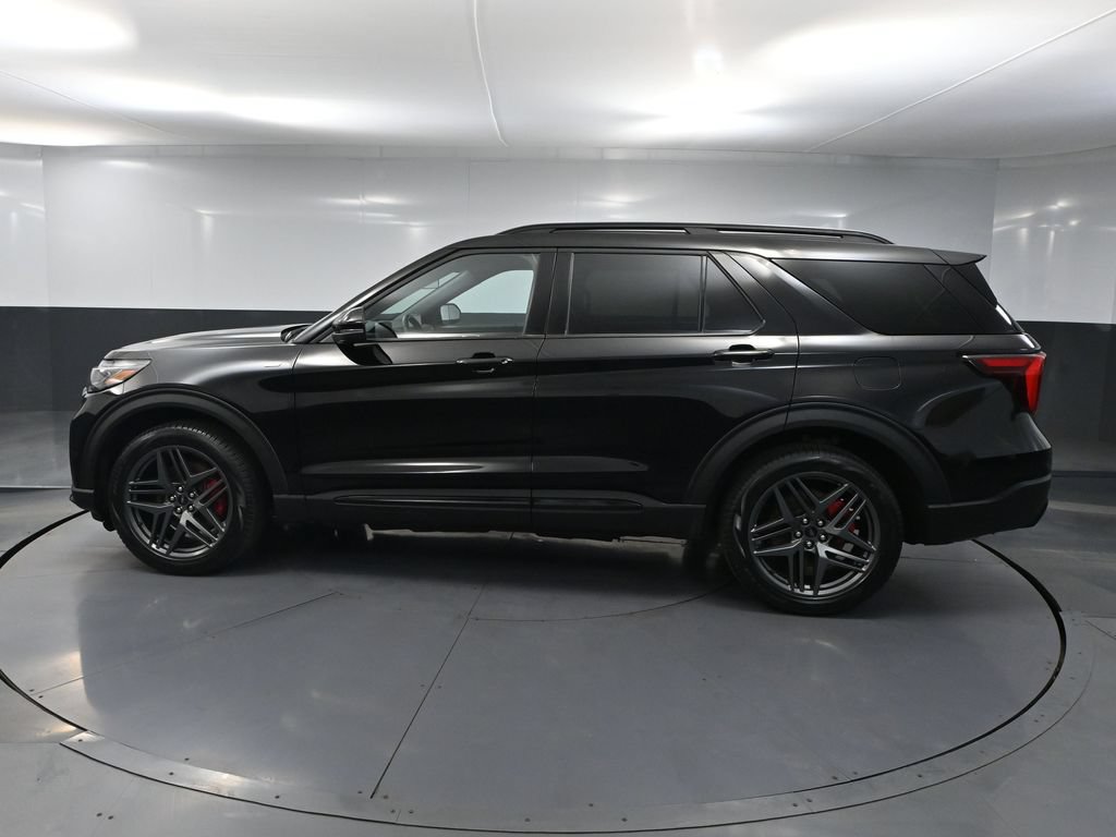 Used 2025 Ford Explorer ST-Line w/ ST-Line Street Pack AWD/4WD image 7