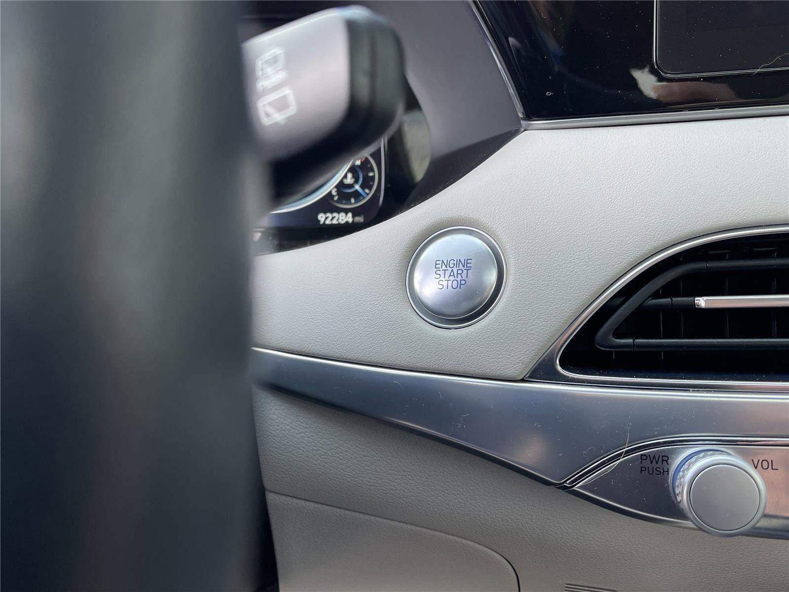 Used 2022 Hyundai Palisade Calligraphy w/ Winter Package image 20