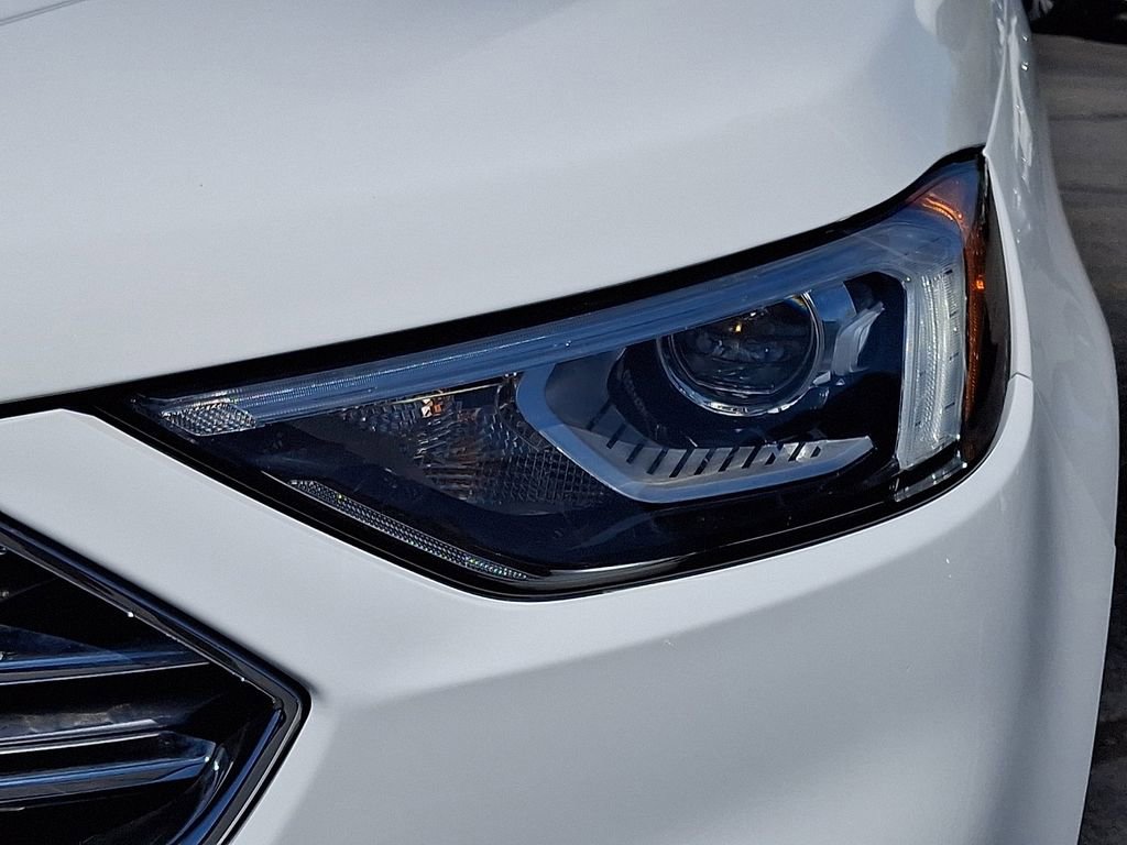 Certified 2020 Ford Edge SEL w/ Class II Trailer Tow Package AWD/4WD image 9