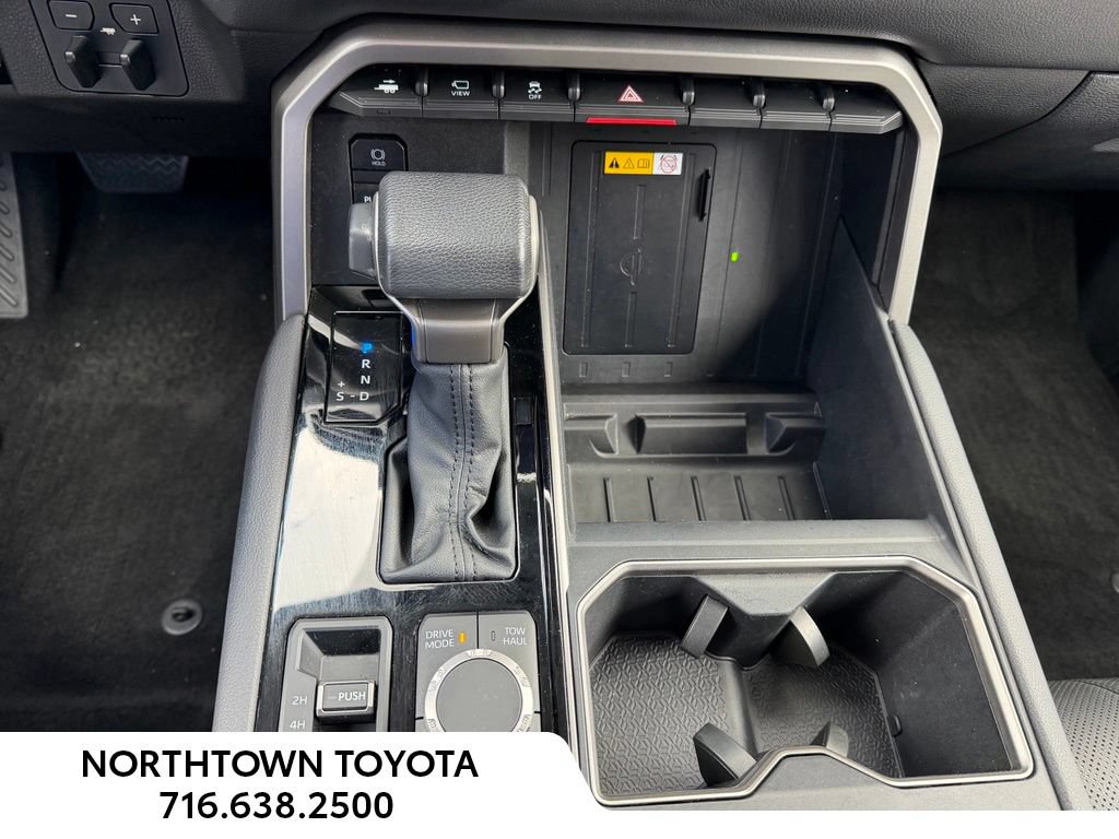 Used 2024 Toyota Tundra Limited AWD/4WD image 22