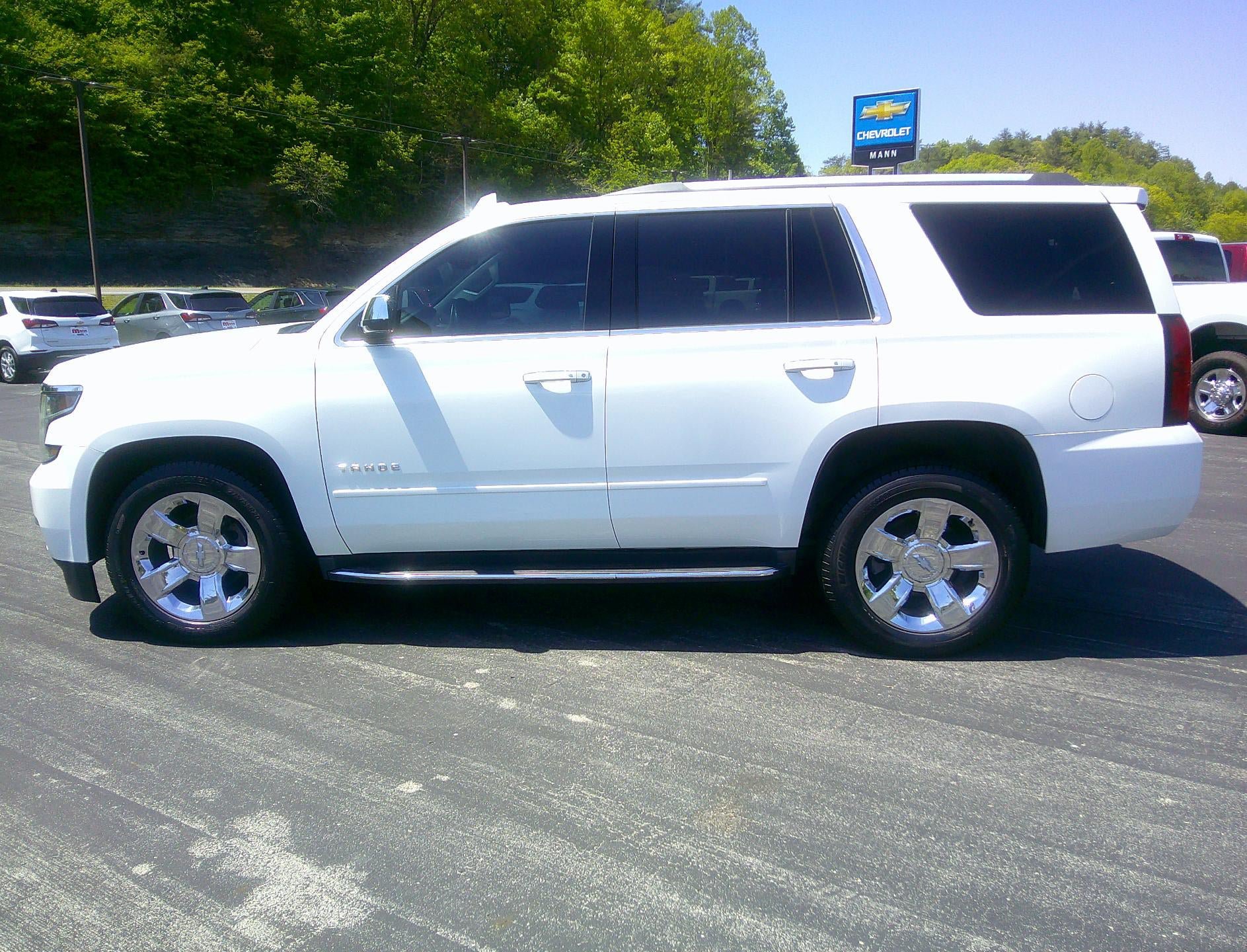 Used 2017 Chevrolet Tahoe Premier AWD/4WD image 2