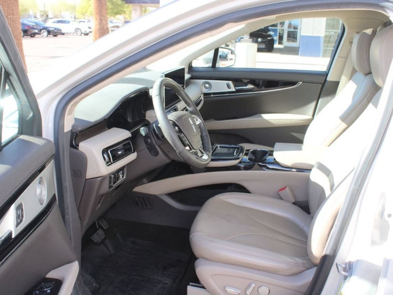 Used 2022 Lincoln Nautilus Reserve w/ Equipment Group 202A AWD/4WD image 11