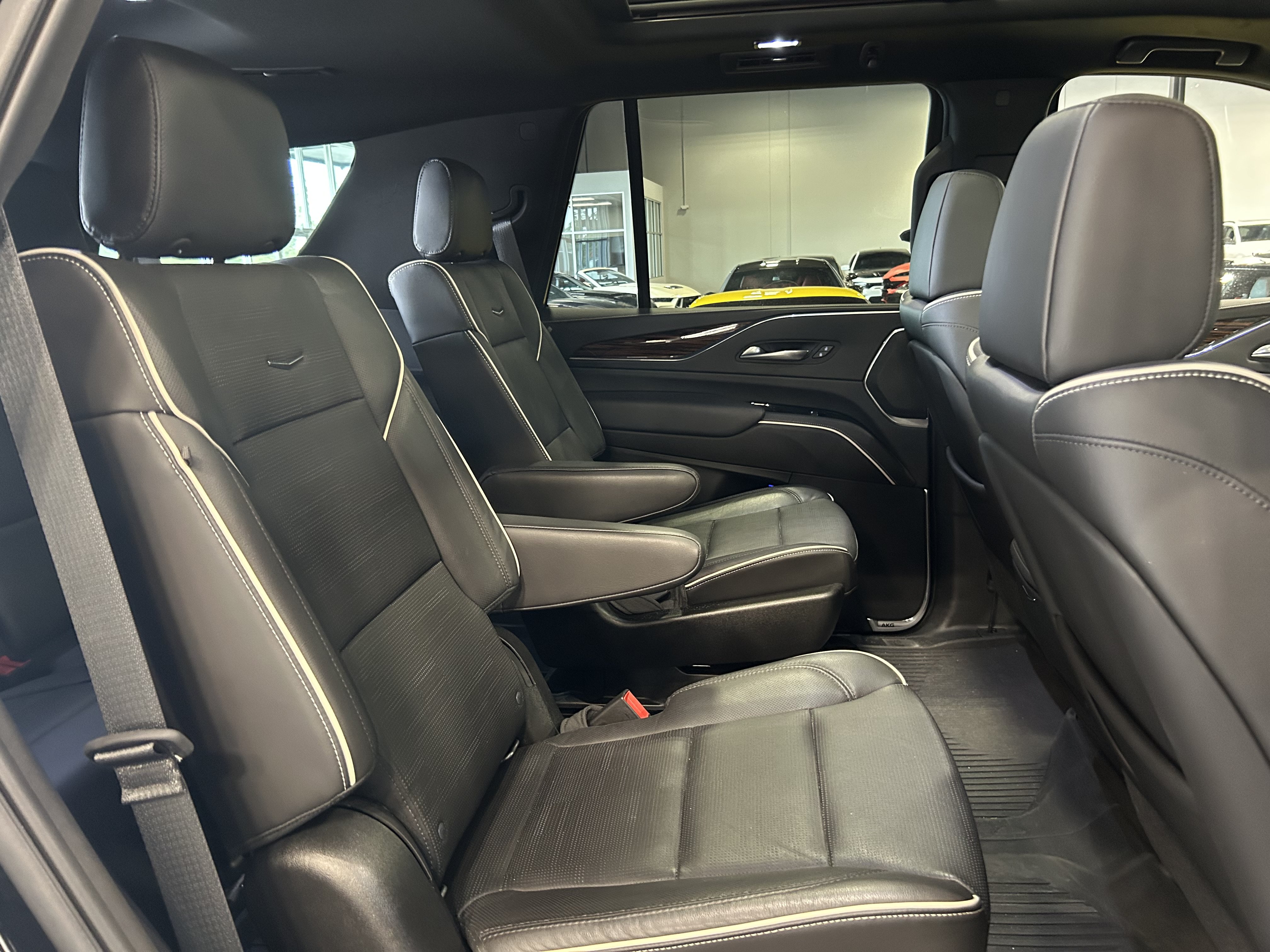 Used 2021 Cadillac Escalade Premium Luxury w/ Driver Assist Tech Package AWD/4WD image 14