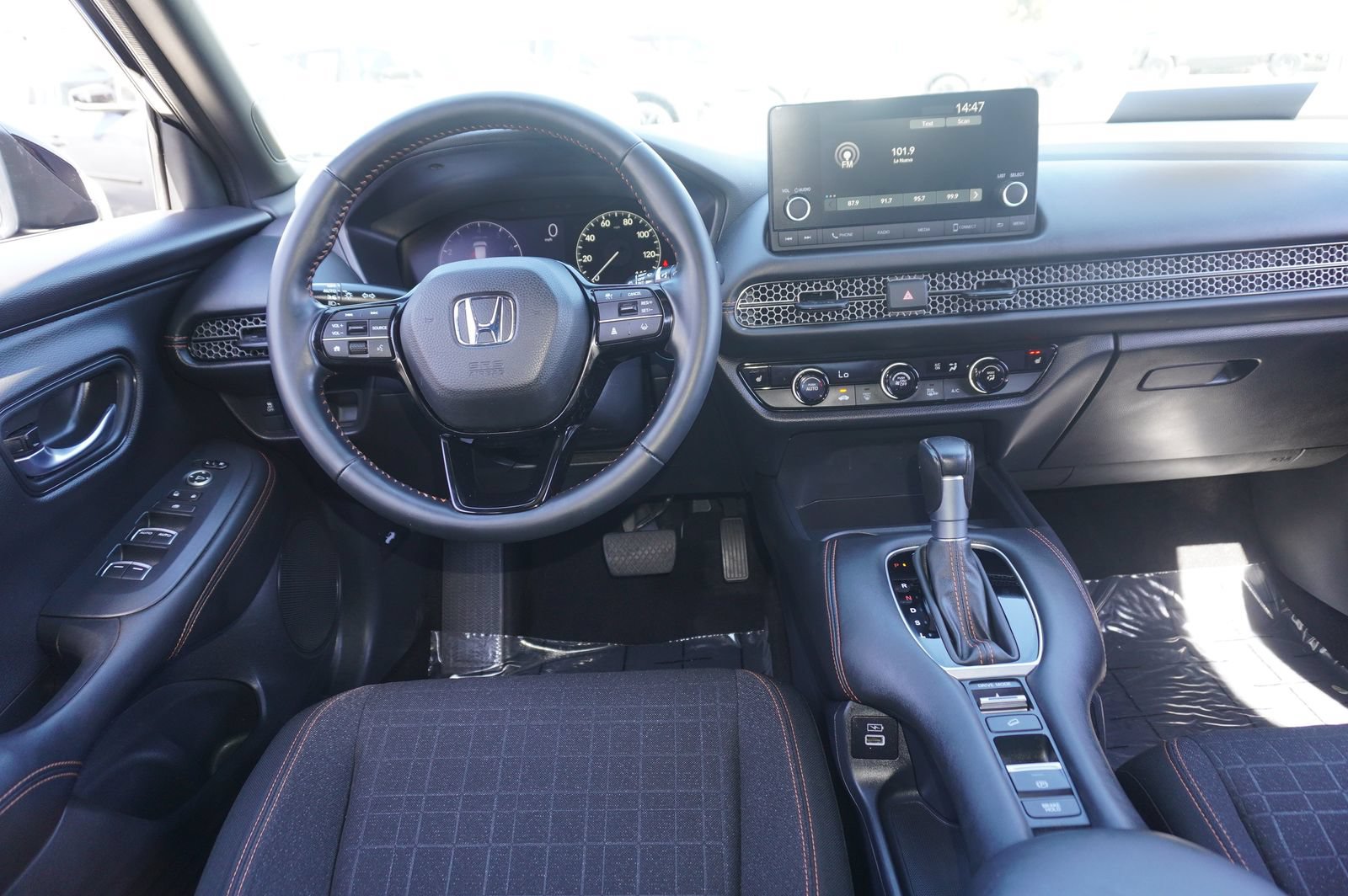 Used 2023 Honda HR-V Sport image 11