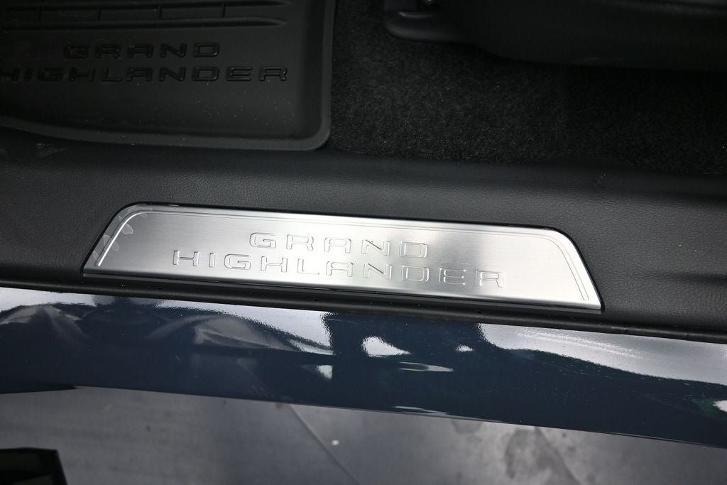New 2026 Toyota Grand Highlander AWD Hybrid image 23
