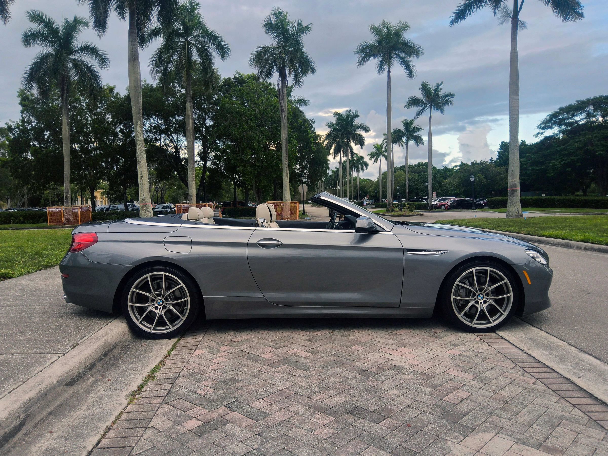 Used 2012 BMW 650i Convertible RWD image 25