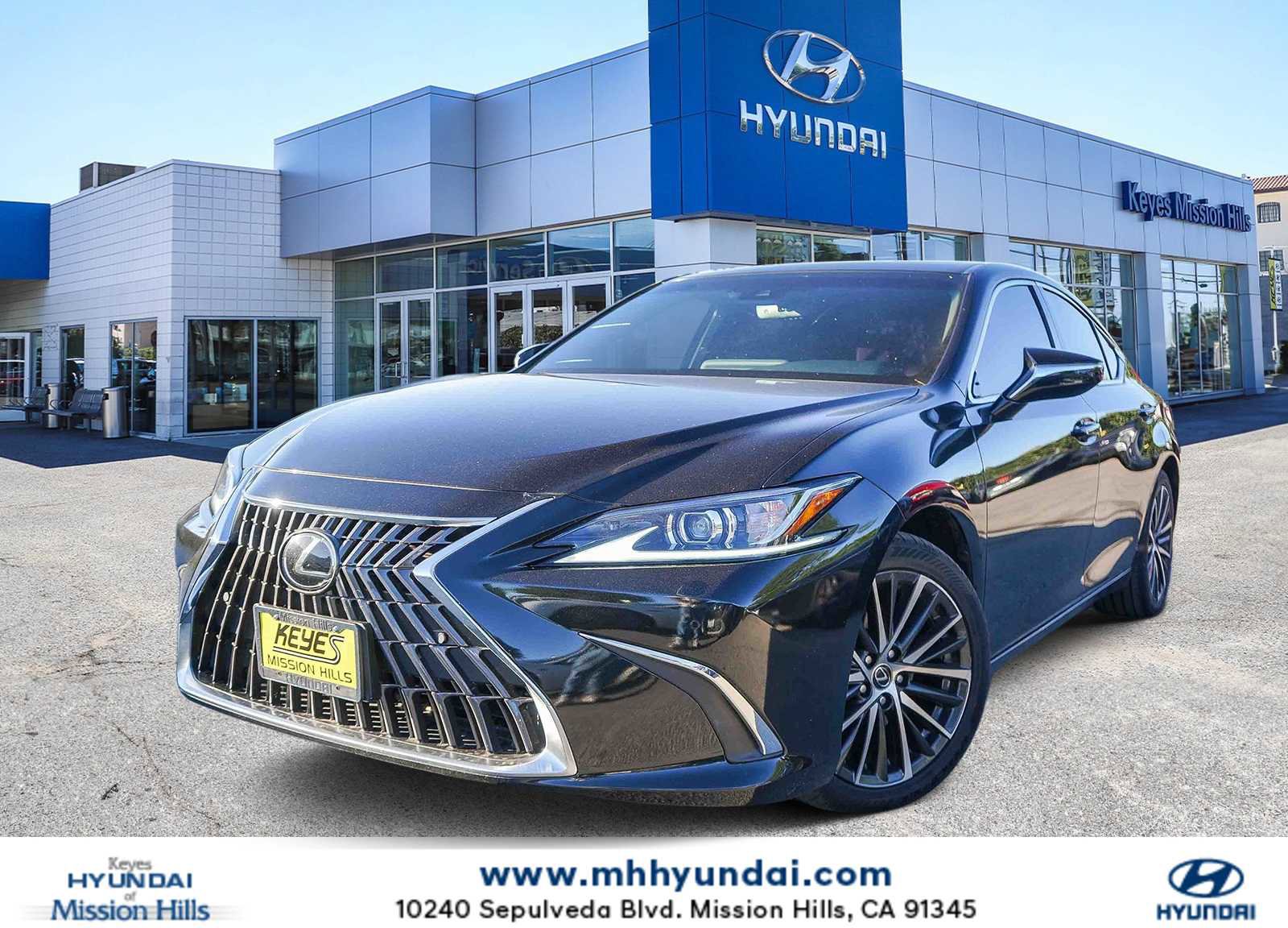 Used 2023 Lexus ES 300h w/ Premium Package