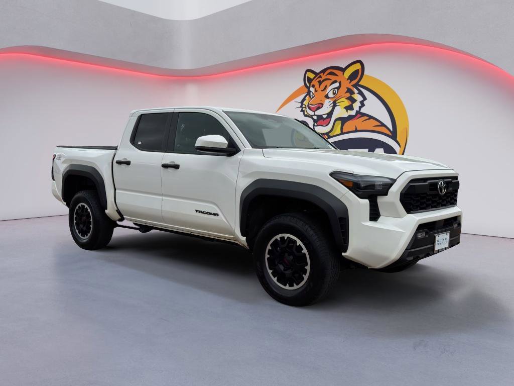 Used 2024 Toyota Tacoma TRD Off-Road image 3