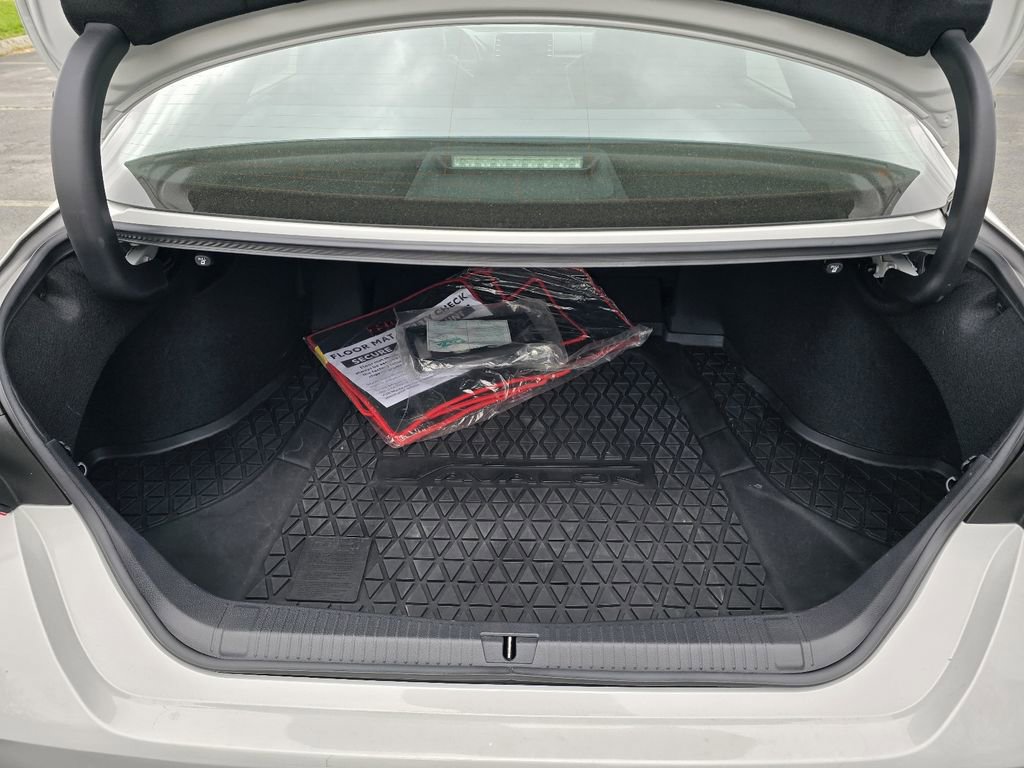 Used 2021 Toyota Avalon TRD image 25